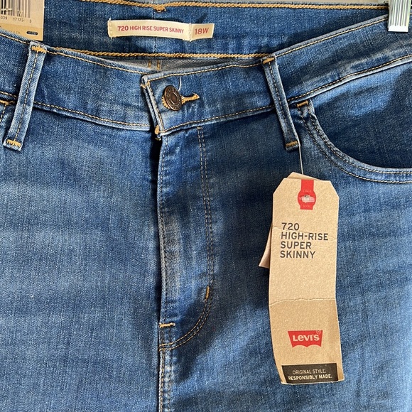 Levi's High Rise Skinny Jeans - Classic Blue - Picture 4 of 12
